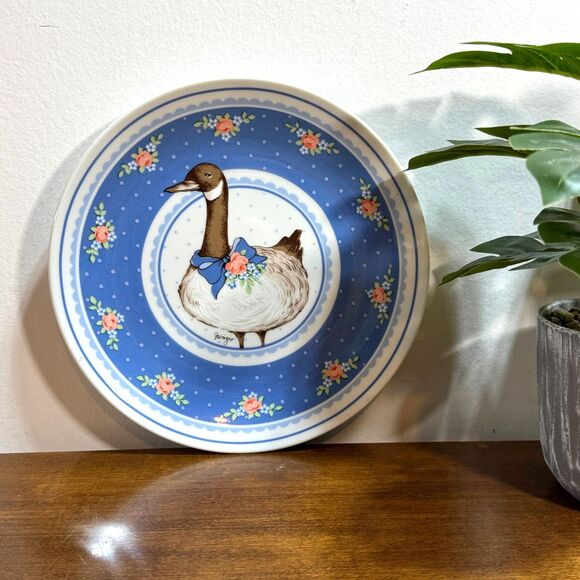 George Good Blue Bow Goose Plates by Fabrizio Japan 1985 Country Kitchen Vintage - Picture 1 of 3